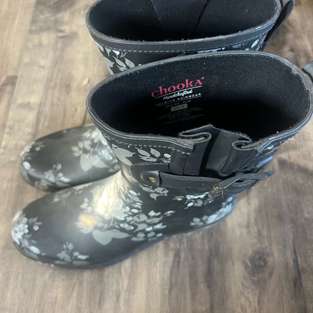 Chooka Mid Calf Floral Rain Boots